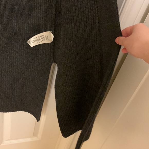 Aritzia Wilfred Vartan Sweater Dark Grey - Picture 5 of 7